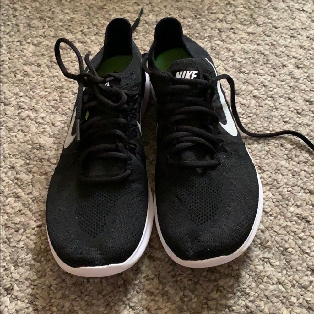 Nike flyknit running sneakers
